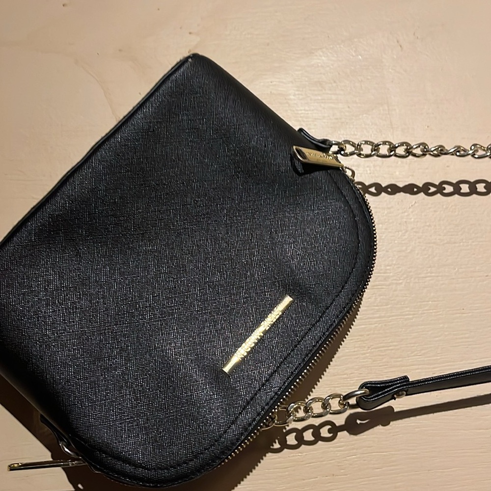 Steve Madden black shoulder